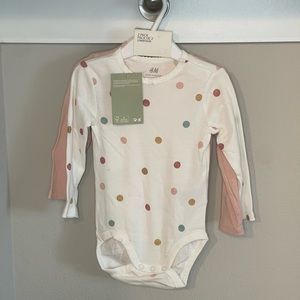 H&M Baby girl onesie set of two